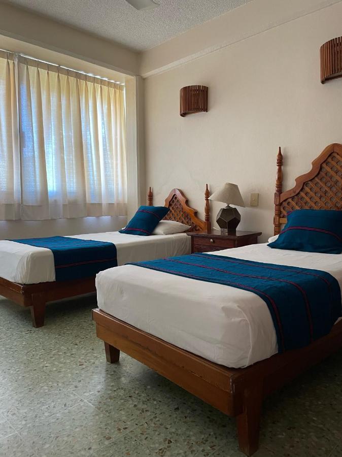 Hotel Valle Zihuatanejo Buitenkant foto