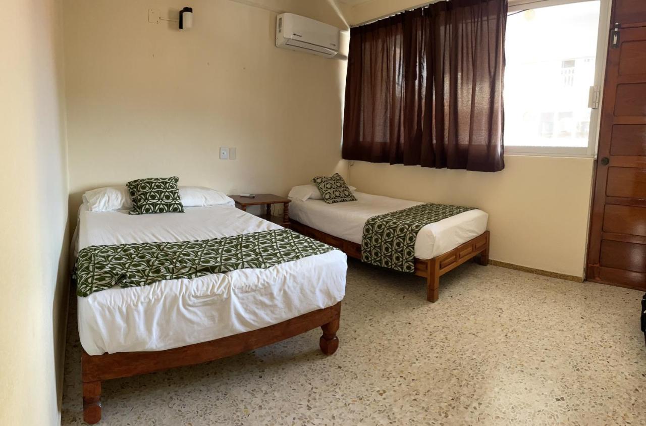 Hotel Valle Zihuatanejo Buitenkant foto