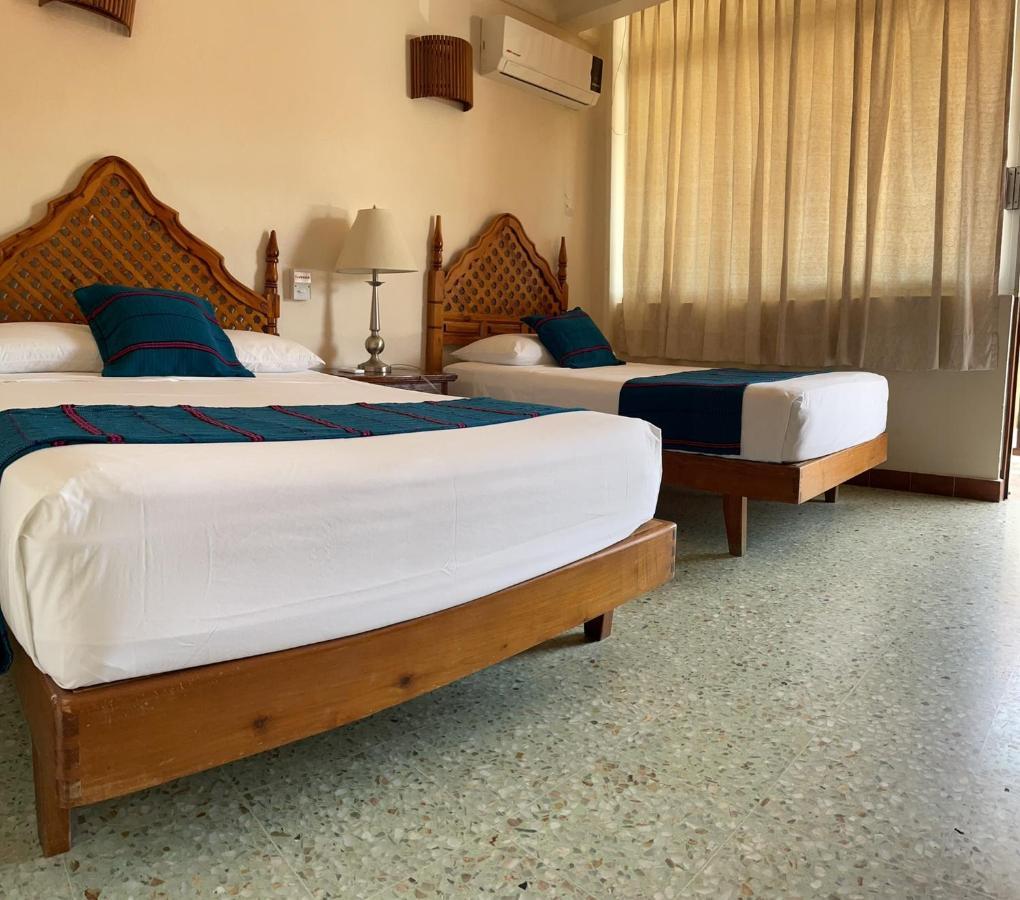 Hotel Valle Zihuatanejo Buitenkant foto